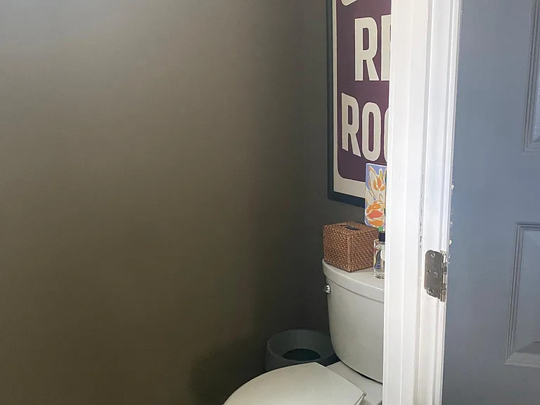 1418 Lillian St — Photo 5