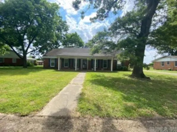 511 N 18th St, Blytheville, AR 72315