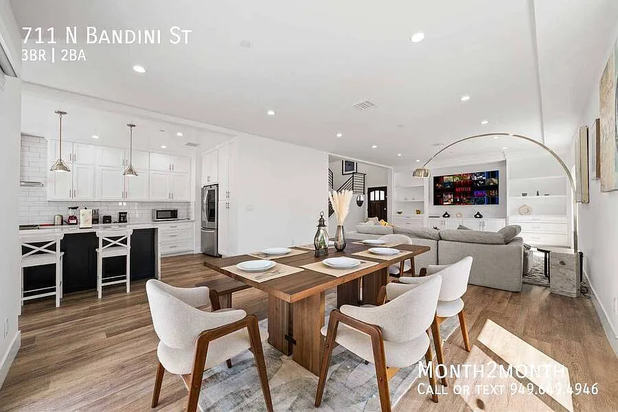 Harbor View Haven on Bandini St — Photo 3