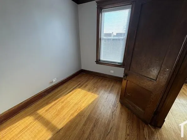6810 S Calumet Ave #2, Chicago, IL 60637