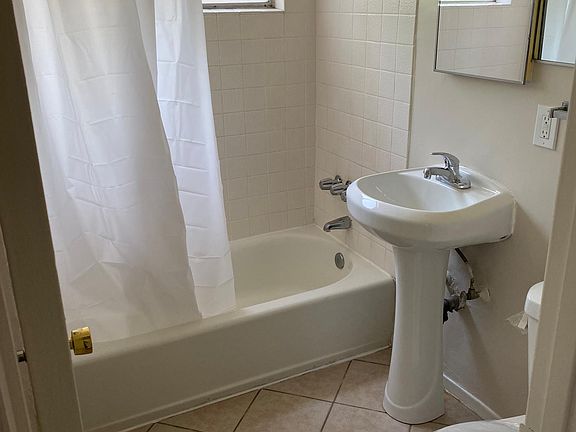 4th image of 130 Harkness Ave APT 5