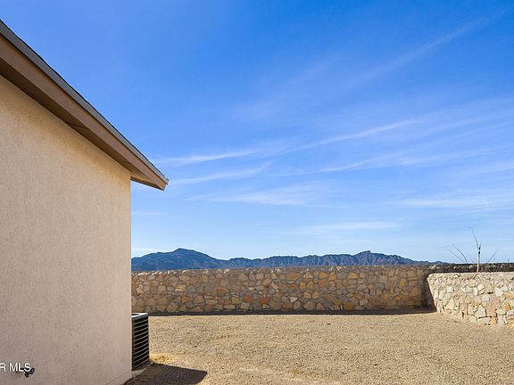 3rd image of 10465 Canyon Sage Dr