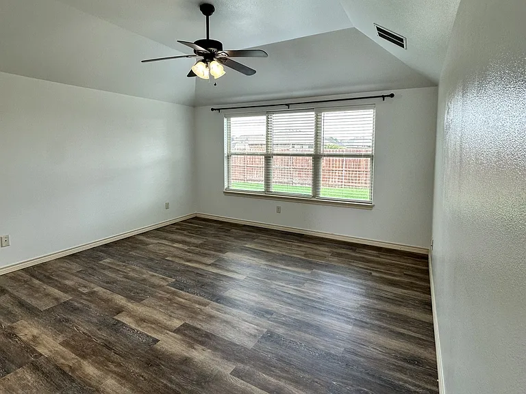 715 Denali Ct — Photo 4