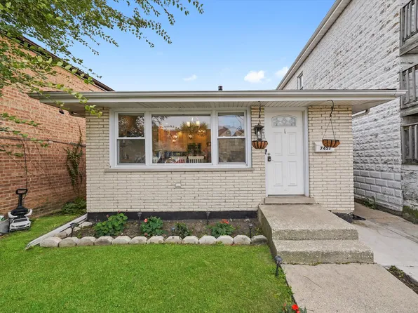 7457 W 64th St, Summit, IL 60501