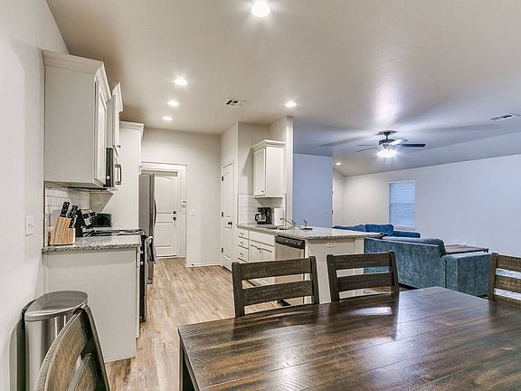 2nd image of 436 Chalk Hill Ct