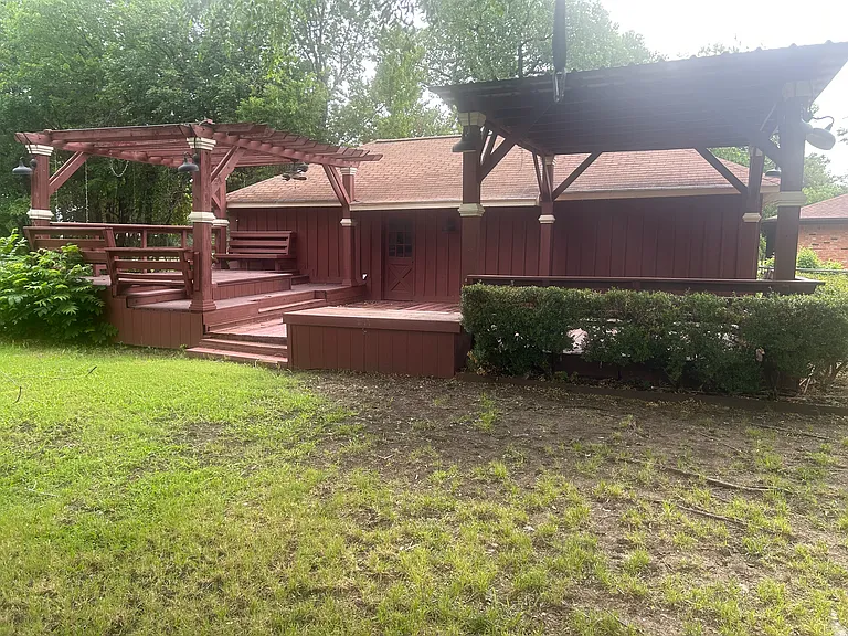 8811 Stults Rd — Photo 2
