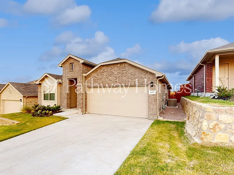 1617 Gatesville Ct — Photo 2