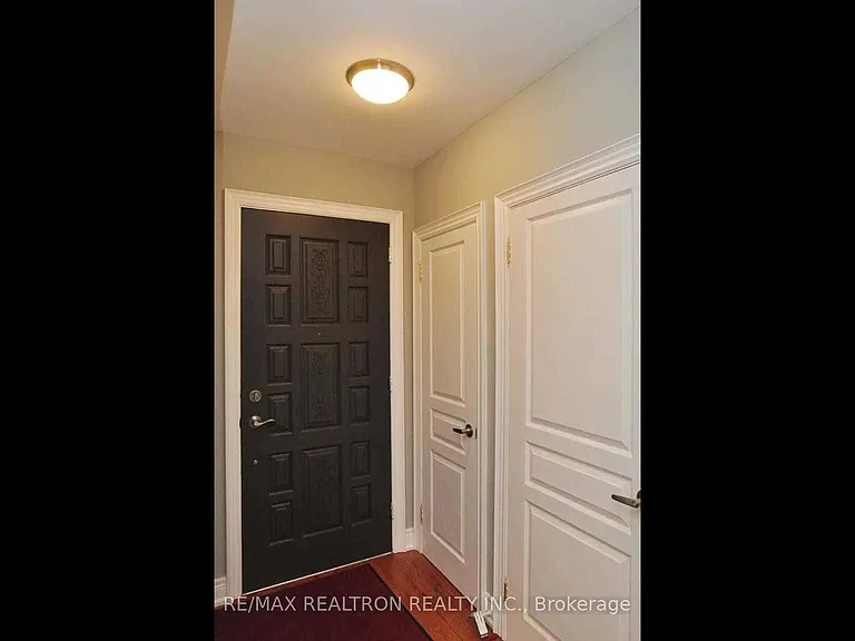 17 Crosland Dr #MAIN FL — Photo 5