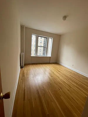 Rented by JMG Properties | media 2