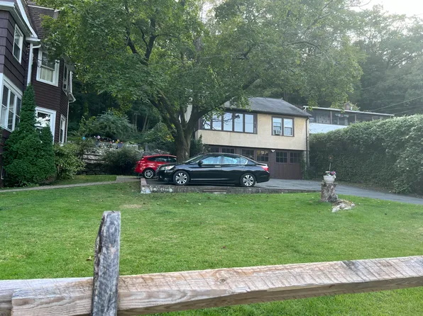 30 Mearns Ave #1, Highland Falls, NY 10928