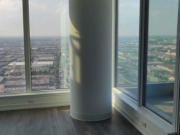 4th image of 950 Portage Pkwy #4002