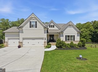 281 Charlotte Dr, Hoschton, GA 30548