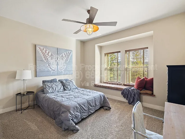 721 Sanctuary Hls — Photo 30