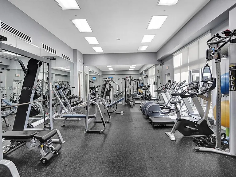 6917 Collins Ave #503 — Photo 39