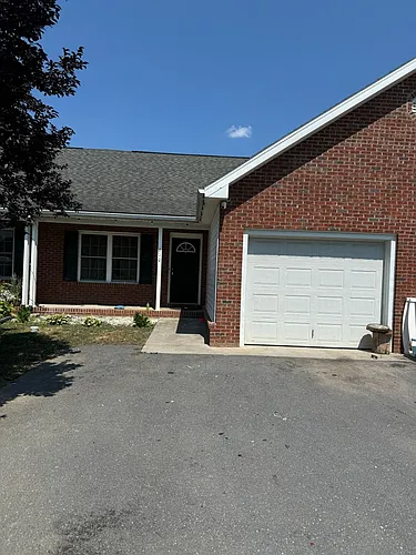 610 Lone Pine Dr Photo 1