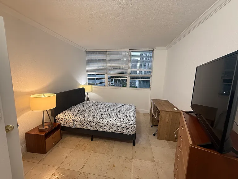 801 Brickell Bay Dr #470 — Photo 21