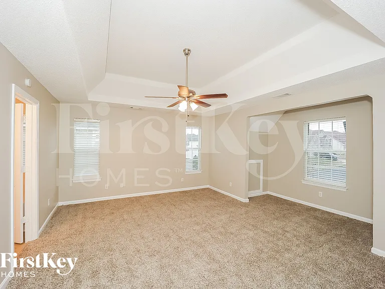 980 Brisley Cir — Photo 8