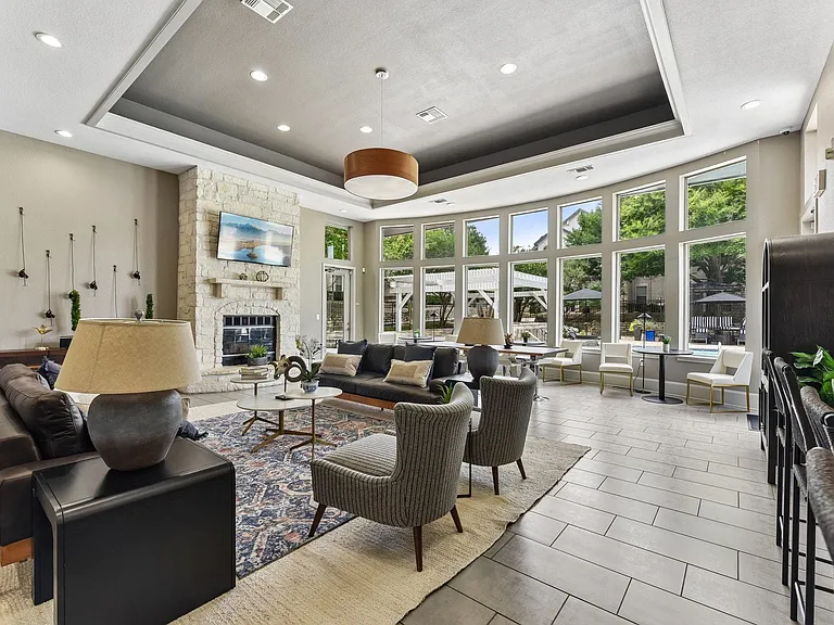 Madison Dell Ranch Apartments — Photo 14