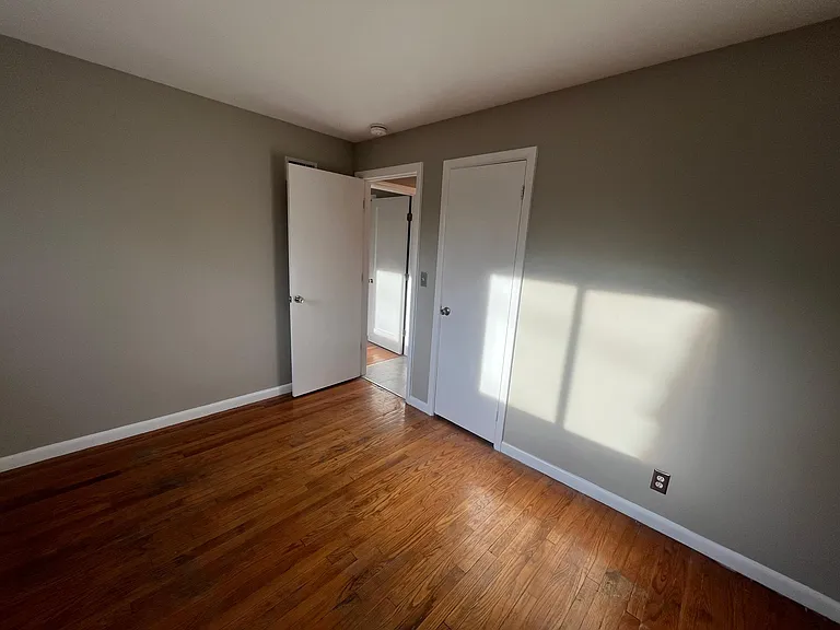 36 Rivermount Ter #A — Photo 32