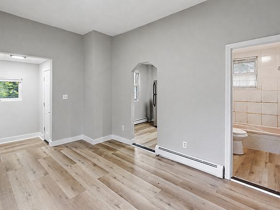 4th image of 82 Pond St #3
