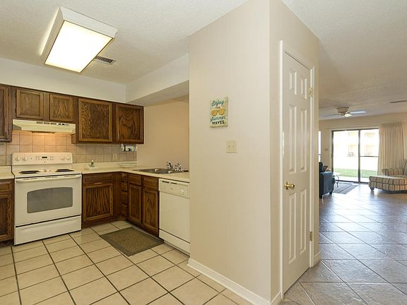 4th image of 1630 Scenic Gulf Dr Unit 2B