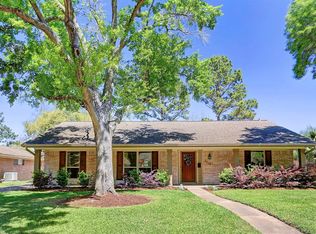5634 Yarwell Dr, Houston, TX 77096