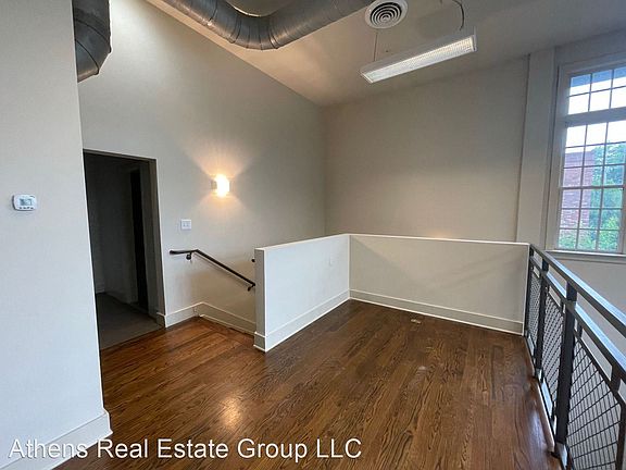 5th image of 945 College Ave #9504997