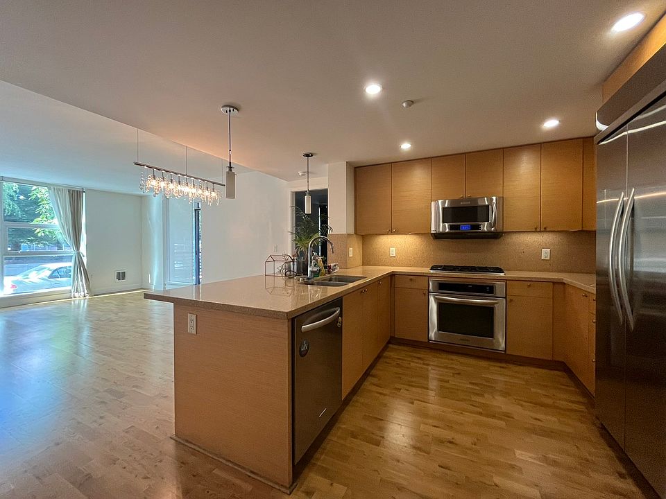 1st image of 330 Mission Bay Blvd #102
