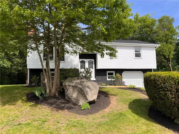 62 Lucille St, Woonsocket, RI 02895