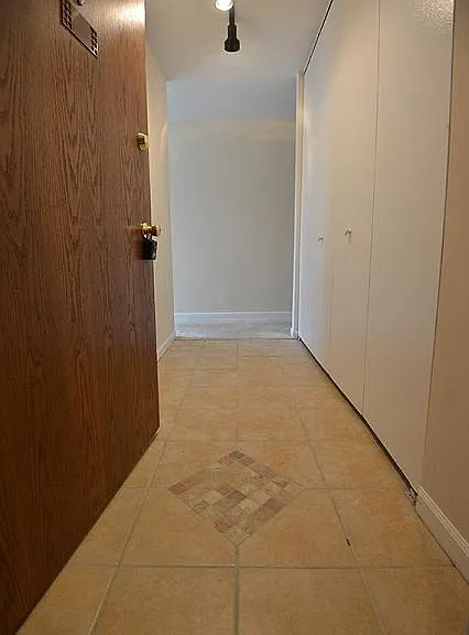6008 E Lake Dr #3B — Photo 2
