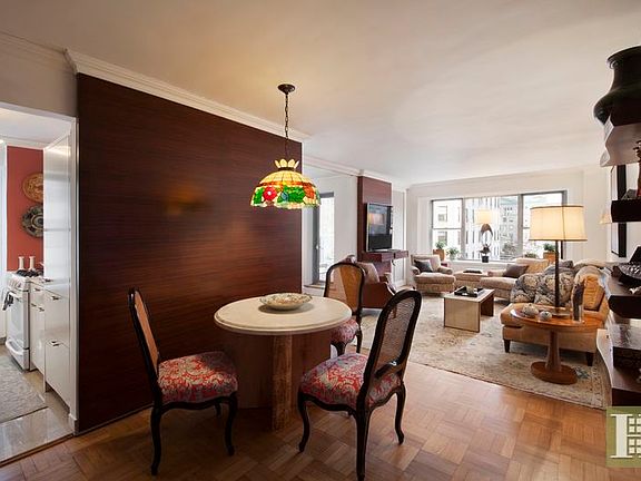 3rd image of 2 5th Ave APT 6C