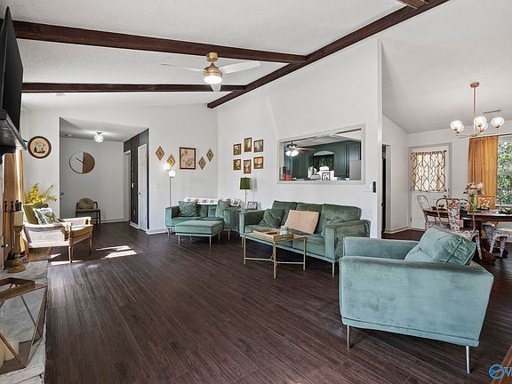 3rd image of 209 S Elton Cir