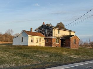 5671 Middle Rd, Munnsville, NY 13409