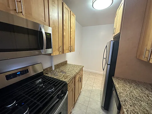 Rented by Beekman Street Realty | media 2