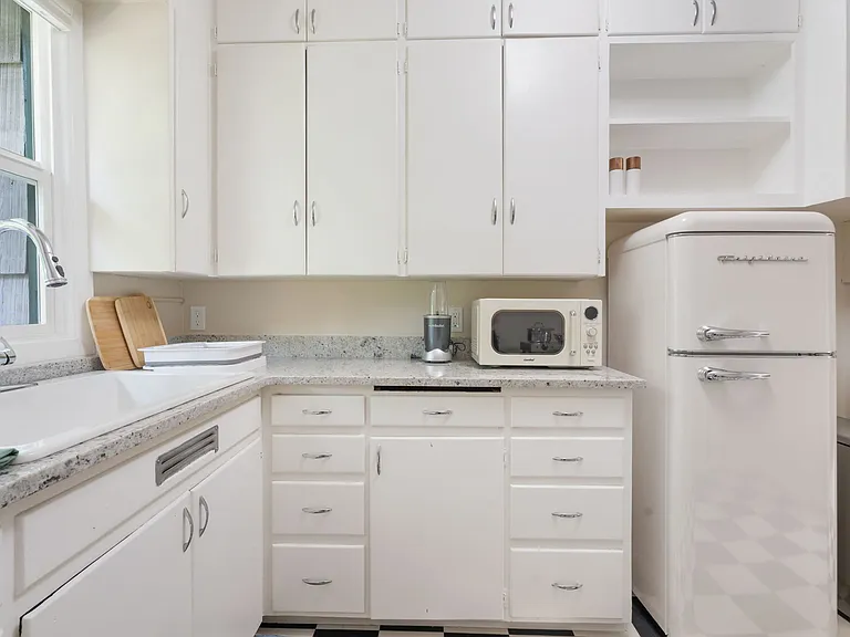 5110 NE Glisan St — Photo 8