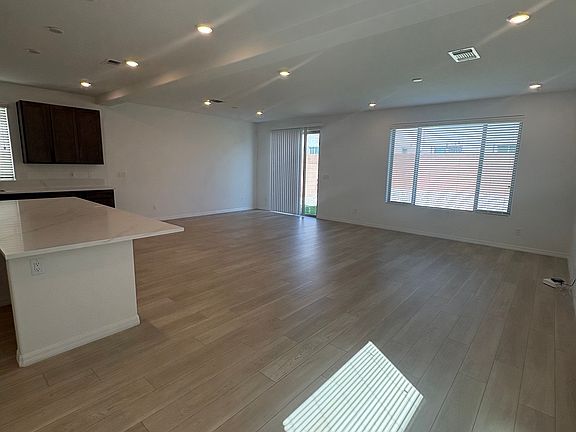 5th image of 5798 Aurora Gale Ct