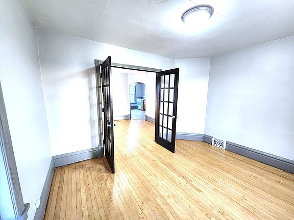 5th image of 1306 Milwaukee Ave APT 4