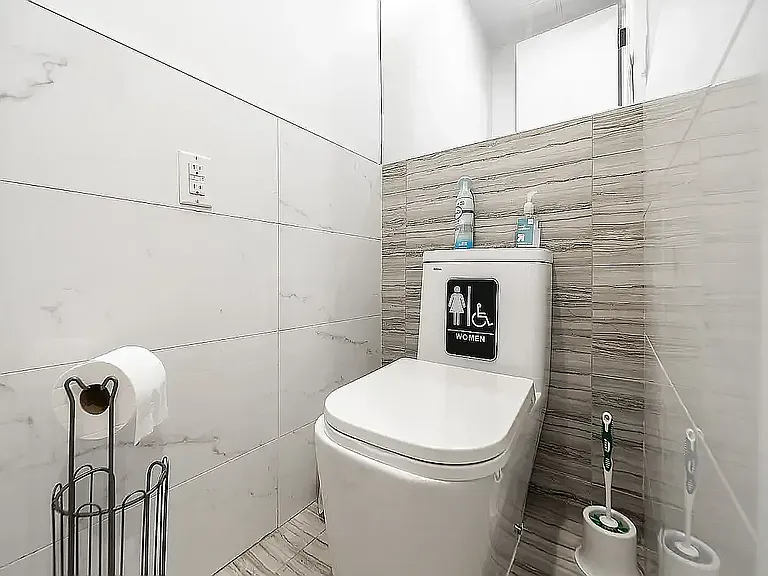 254 E 28th St #3E — Photo 7