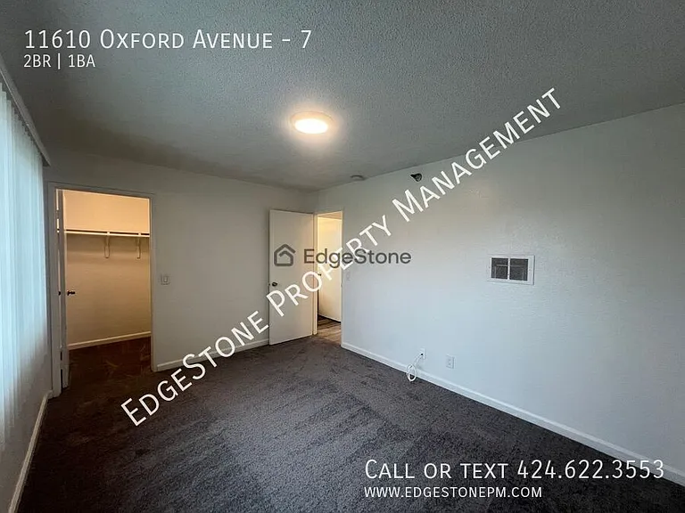 11610 Oxford Ave #7 — Photo 13