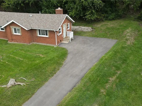 114 Wray Dr, Clairton, PA 15025