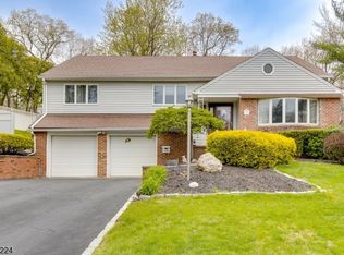 278 Ravenswood St, Mountainside, NJ 07092