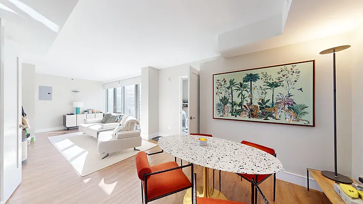 Rented by Bond New York | media 43