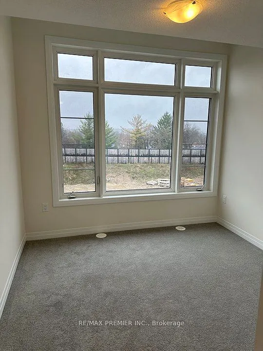 4 bed, $2,800 — Photo 3