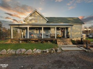 10326 E Stanley Rd, Davison, MI 48423