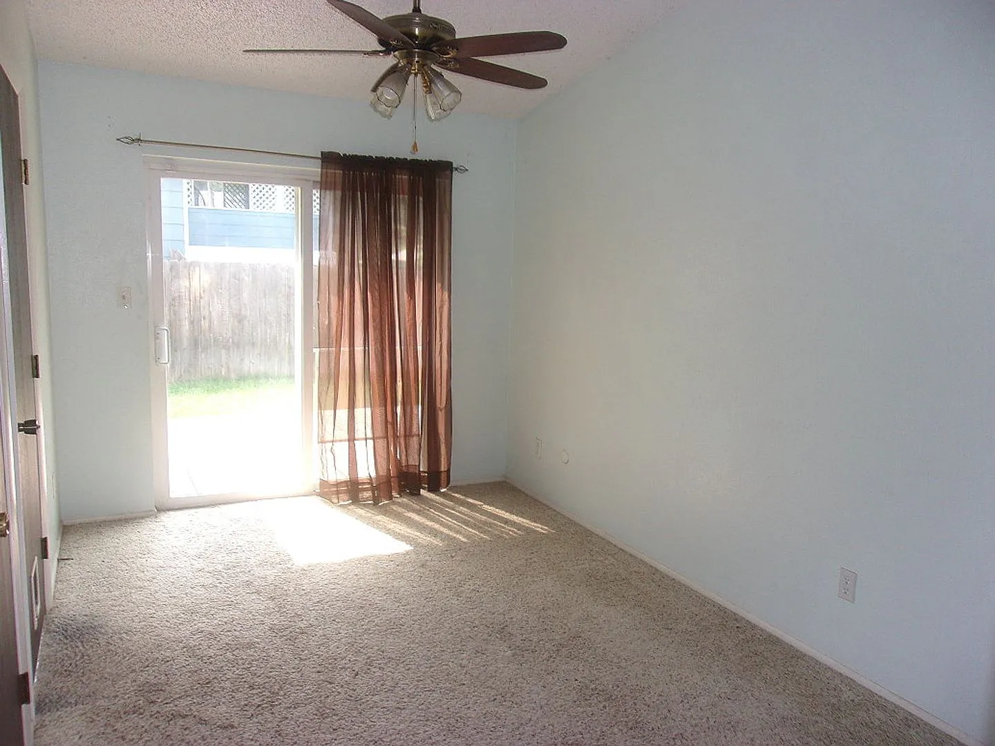 Charming 3-Bedroom Home in a Quiet Fort Collins Neighborhood — Photo 4