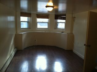 1079 Bay Ridge Pkwy, Brooklyn, NY 11228