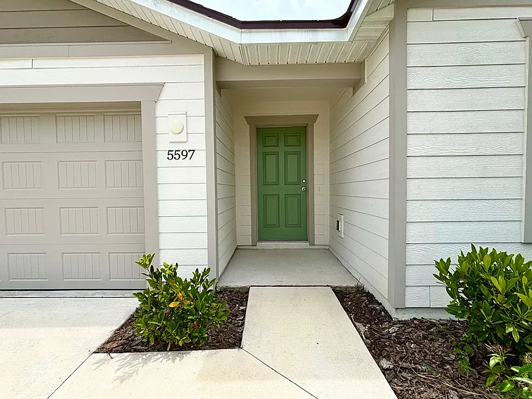 5597 Bullseye Cir — Photo 3