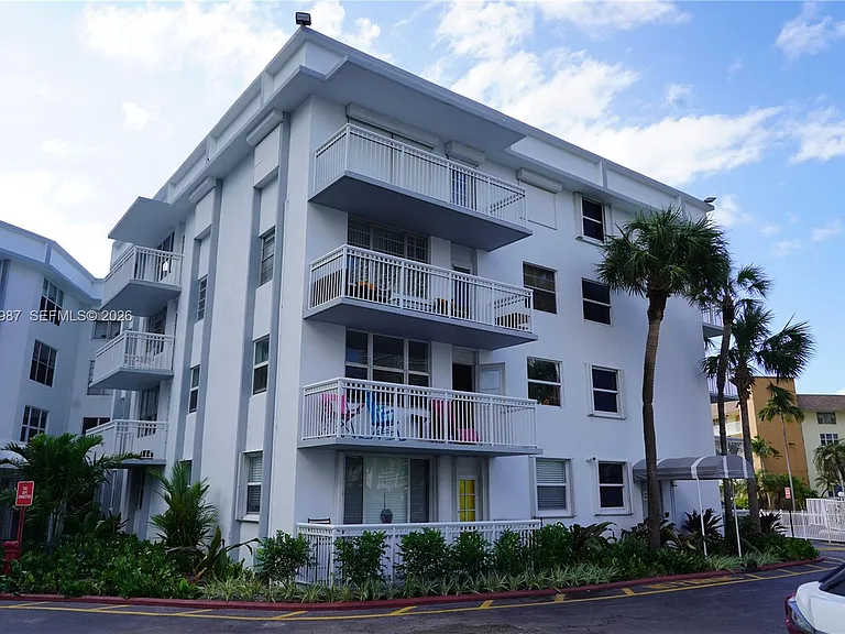 1913 S Ocean Dr #405 — Photo 5