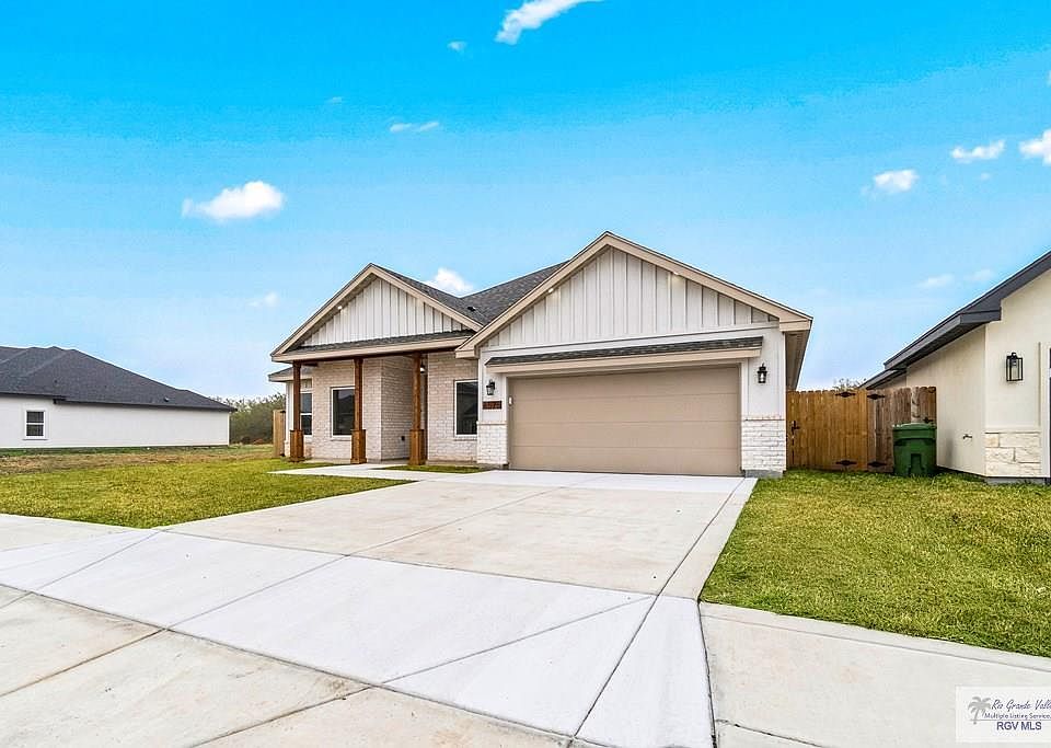 1st image of 4575 River Oak Cir