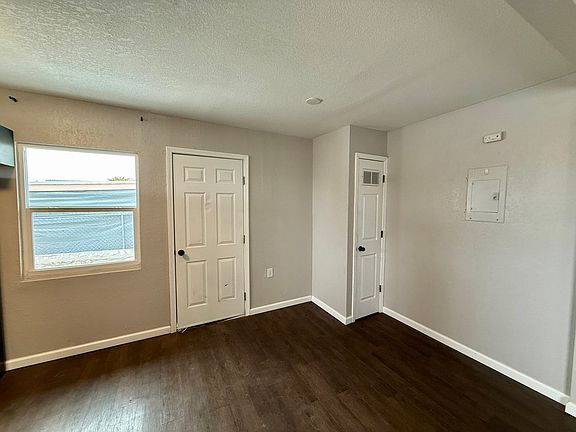 3rd image of 5593 Hunt Ct #1